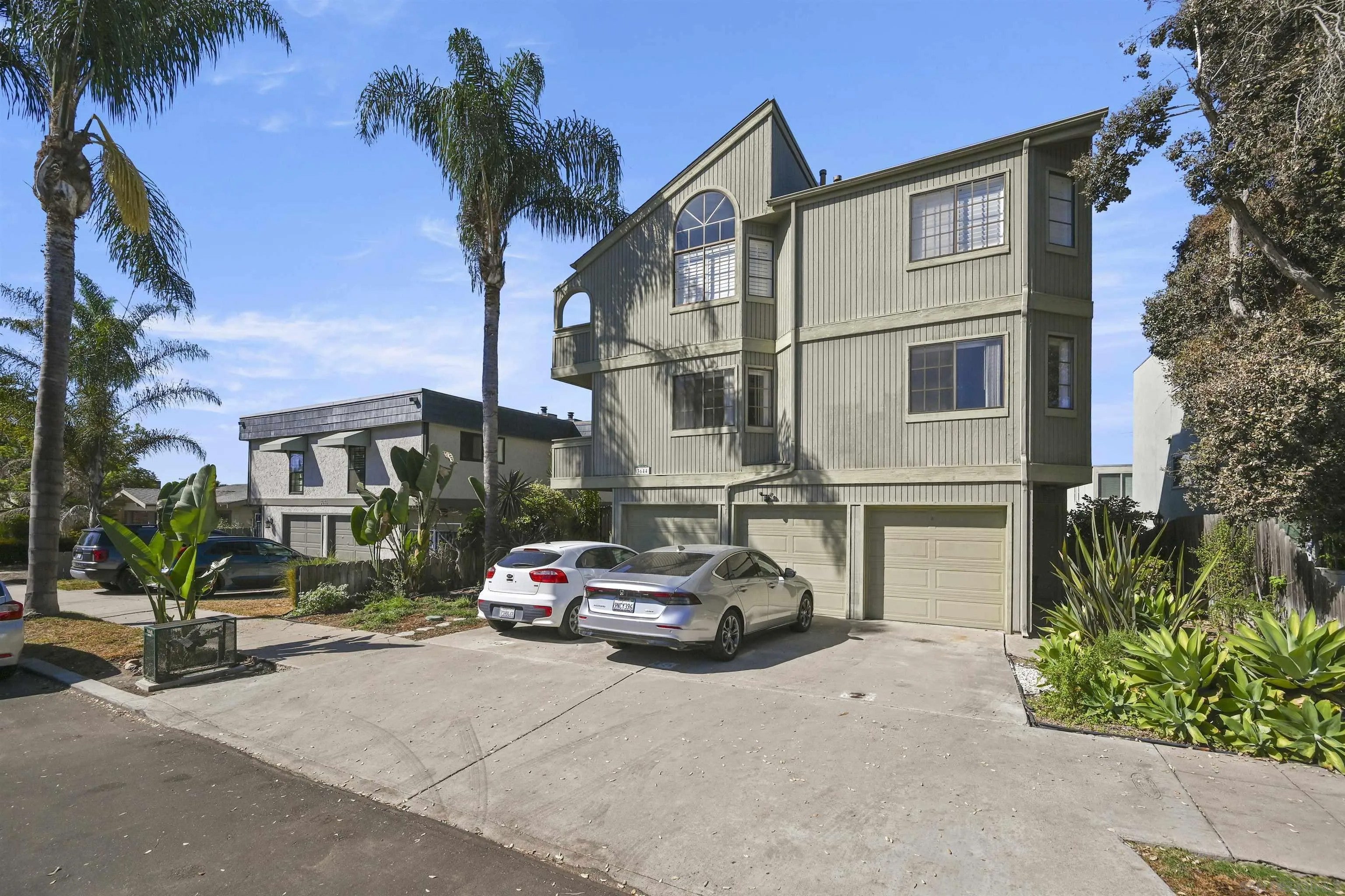 3644 Villa Terrace Apt #2