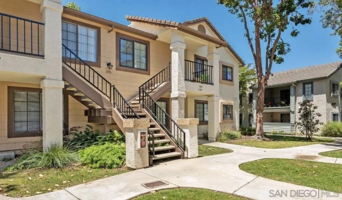 8536 Summerdale 103