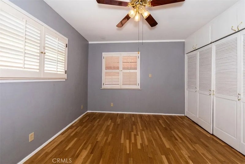 1223 W Elberon