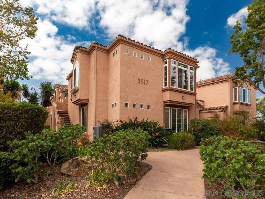 Photo of 3517 Cameo DR #87, Oceanside, CA 92056 (MLS # 260023183)