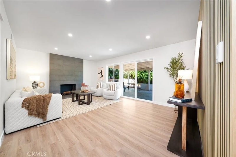 1846 Holly Oak