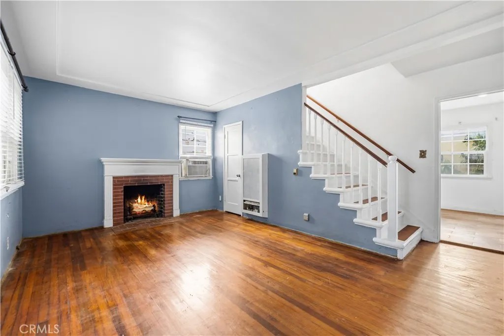 527 E Maple