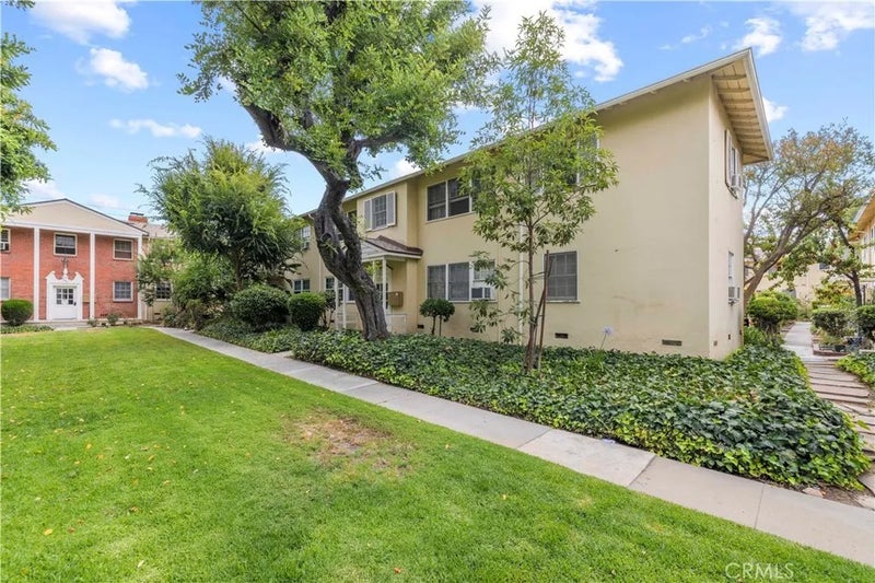 527 E Maple