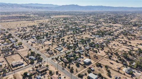 Tiny photo for 15921 Sultana Street, Hesperia, CA 92345 (MLS # HD25249716)