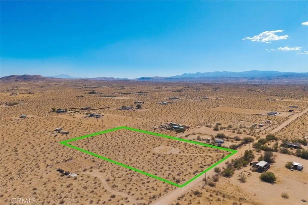 Photo of 60309 Applegate Way, Landers, CA 92285 (MLS # JT26183242)