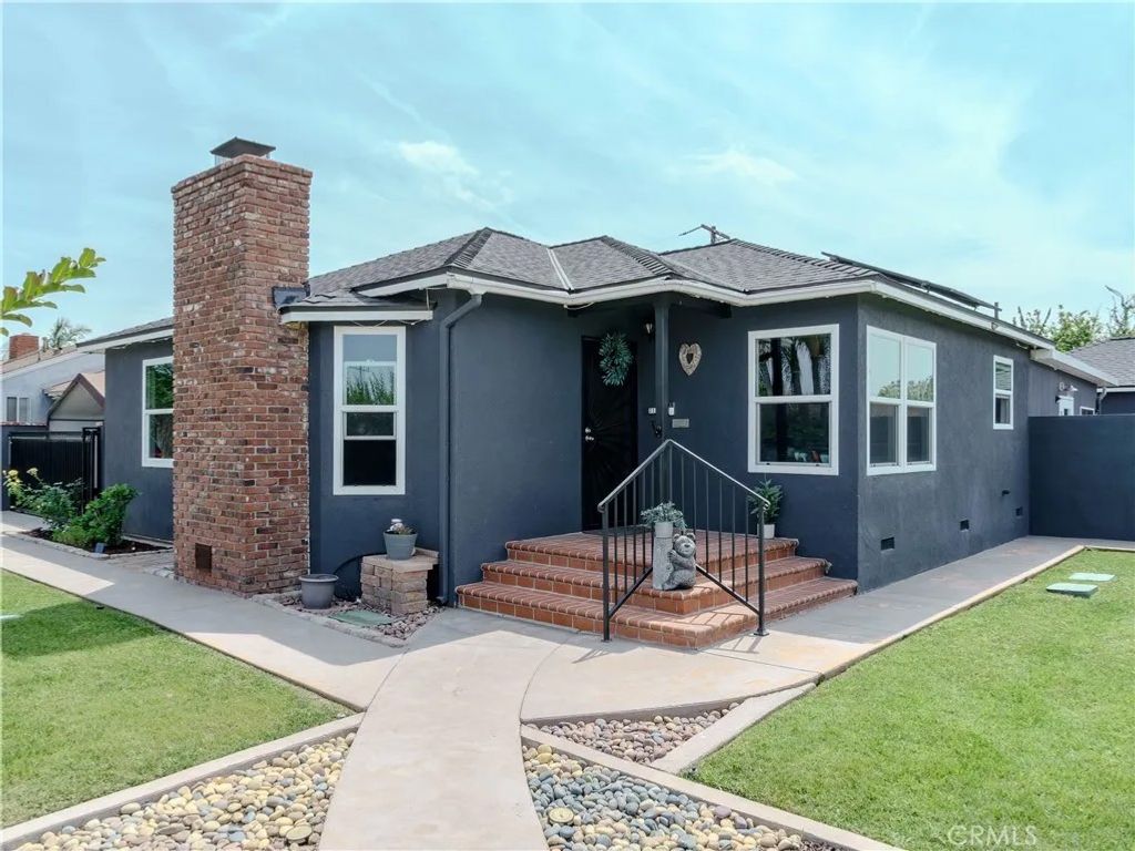 Photo of 7152 Hidalgo St, Buena Park, CA 90621 (MLS # CV26078162)