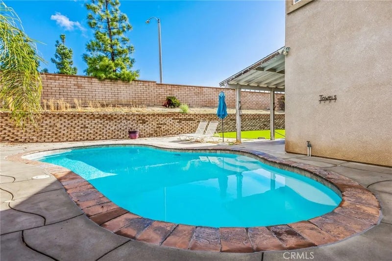23614 Valley Oak