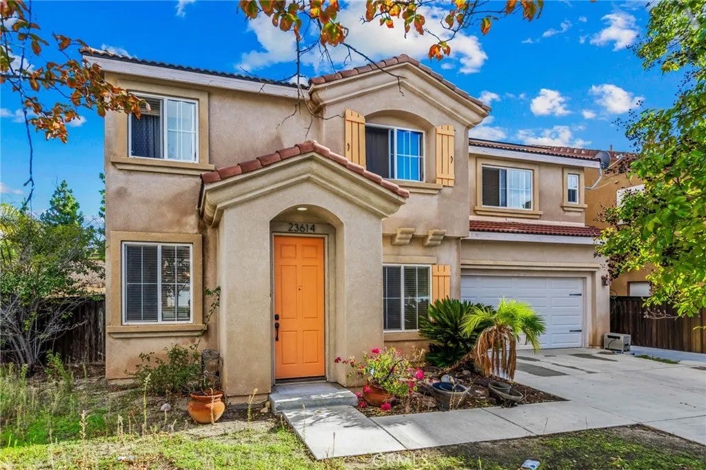 Photo of 23614 Valley Oak LN, Murrieta, CA 92562 (MLS # SW26230181)