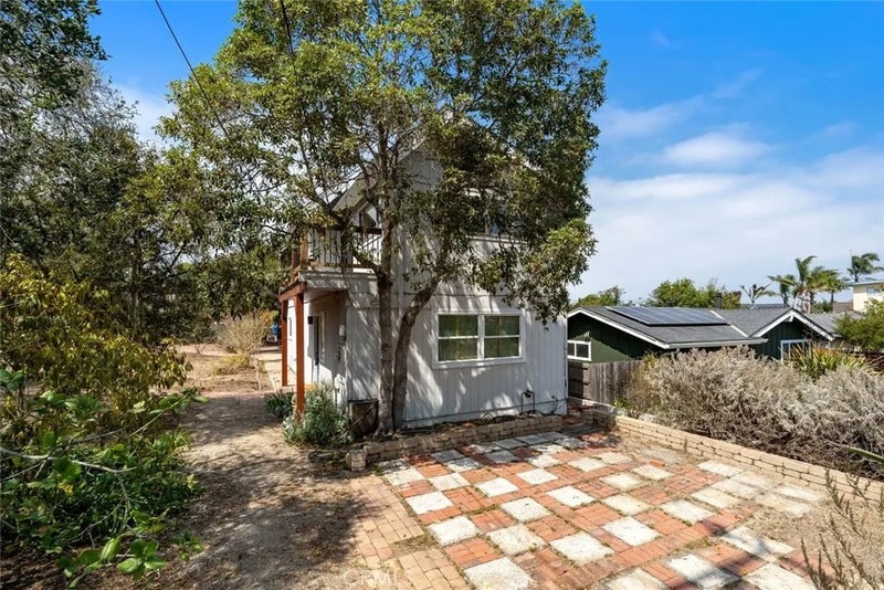 1050 Pismo Ave