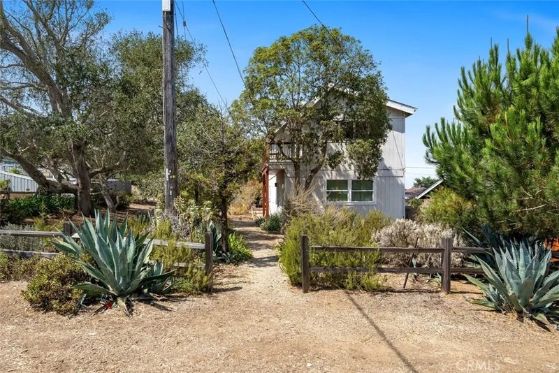 1050 Pismo Ave