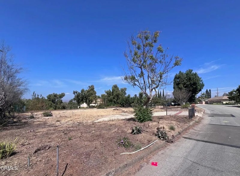 637 Valley Vista