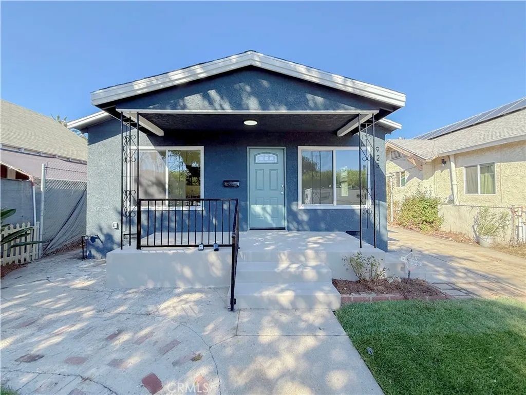 Photo of 923 E 98th Street, Los Angeles, CA 90002 (MLS # IG25245802)