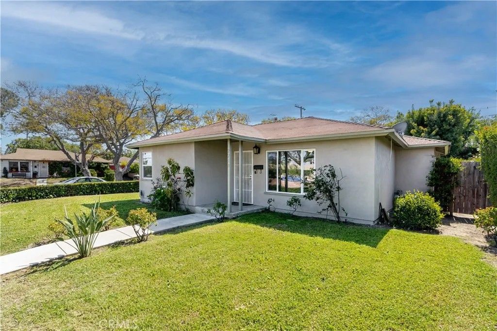 Photo of 2718 Dalemead Street, Torrance, CA 90505 (MLS # SB26049897)