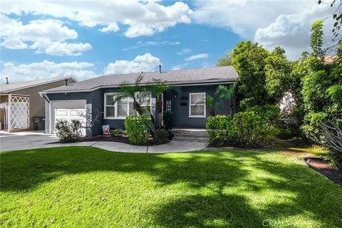 Photo of 5533 Oliva Avenue, Lakewood, CA 90712 (MLS # PW26040702)