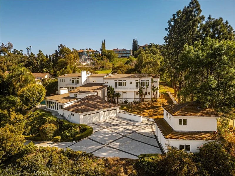 2820 Shadow Canyon Drive
