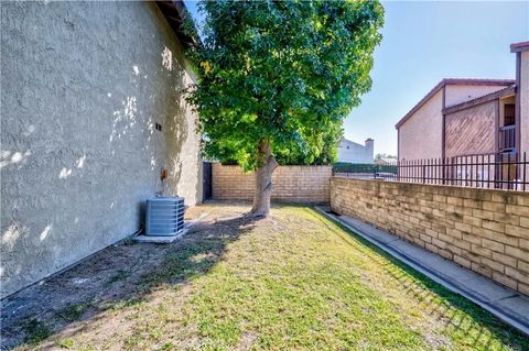 Tiny photo for 918 Huntington Dr #O, Duarte, CA 91010 (MLS # AR25240602)
