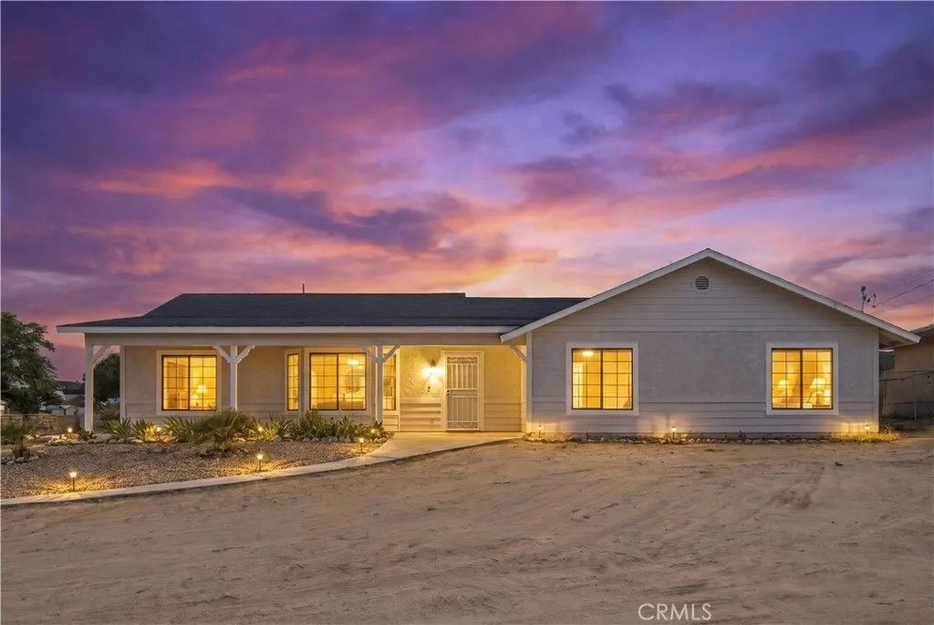 Photo of 7596 Arcadia Avenue, Hesperia, CA 92345 (MLS # SW26109341)