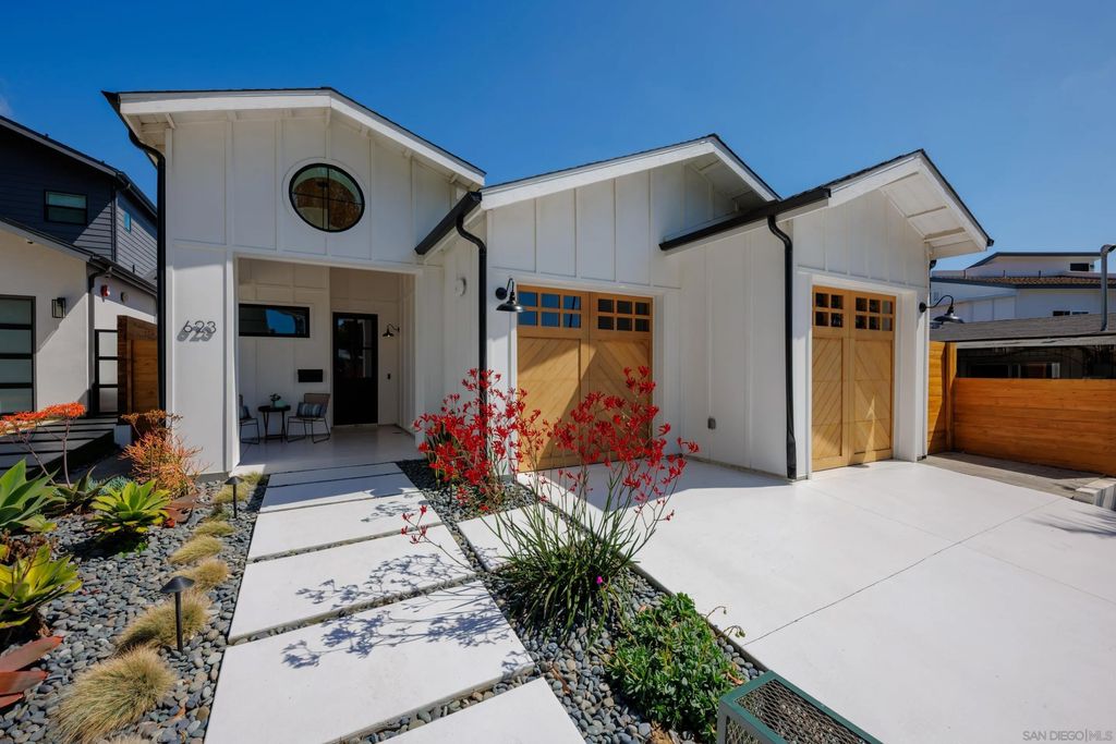 Photo of 623 Colima St, La Jolla, CA 92037 (MLS # 250046260)