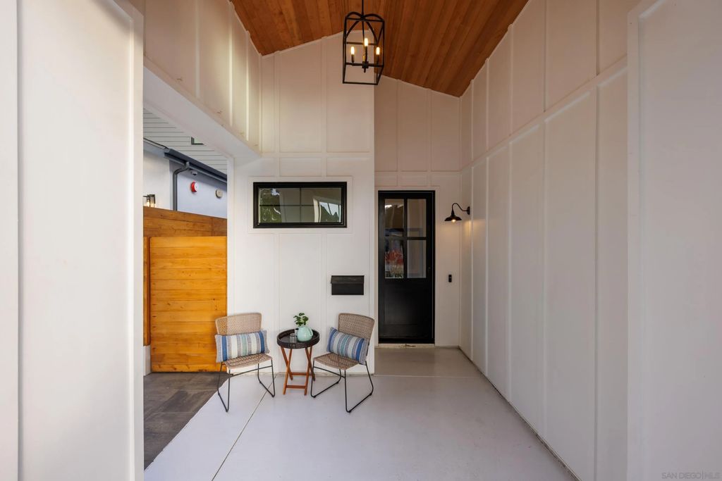 Photo of 623 Colima St, La Jolla, CA 92037 (MLS # 250046260)