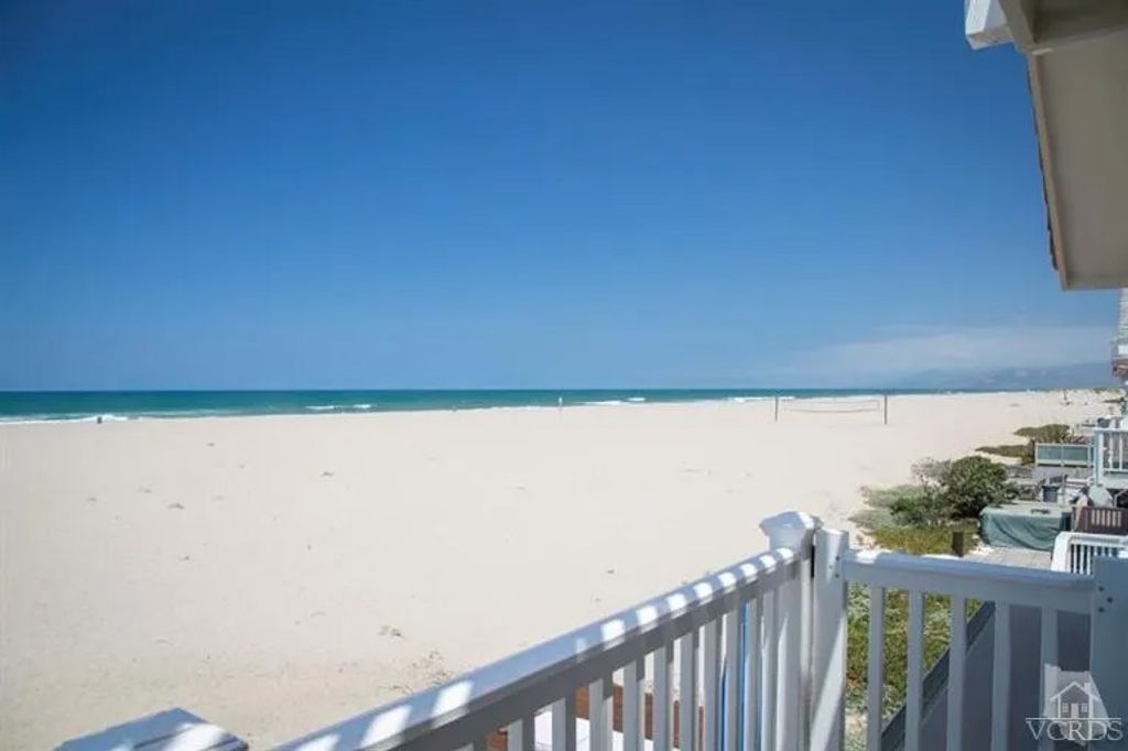 Photo of 4025 Ocean Drive, Oxnard, CA 93035 (MLS # V1-34066)