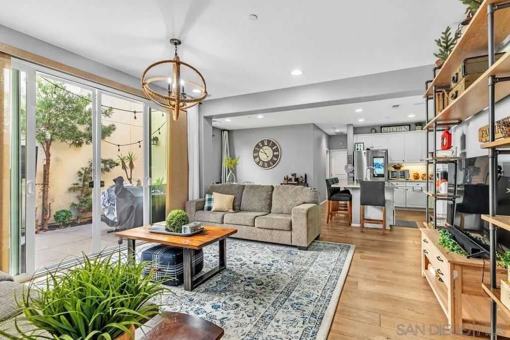 Photo of 1810 Casa Morro St, Chula Vista, CA 91915 (MLS # 260007029)