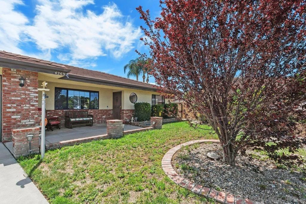 Photo of 4269 Mangrove Cir, Hemet, CA 92544 (MLS # 260008993)