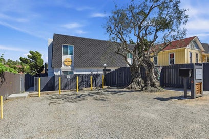 329 N Pico Ave Fallbrook CA 92028