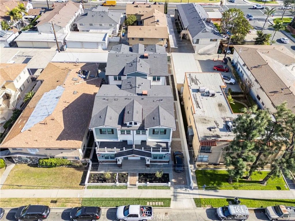 Photo of 10538 La Reina, Downey, CA 90241 (MLS # DW26022658)