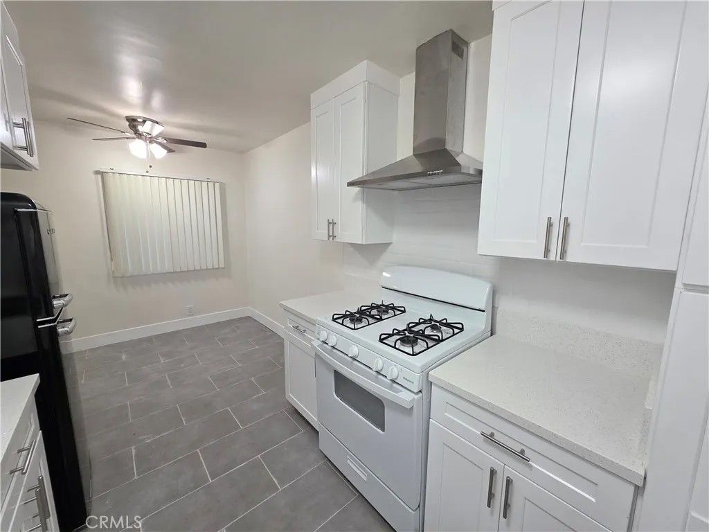 Photo of 20609 Hartland St #2, Winnetka, CA 91306 (MLS # SR26005198)