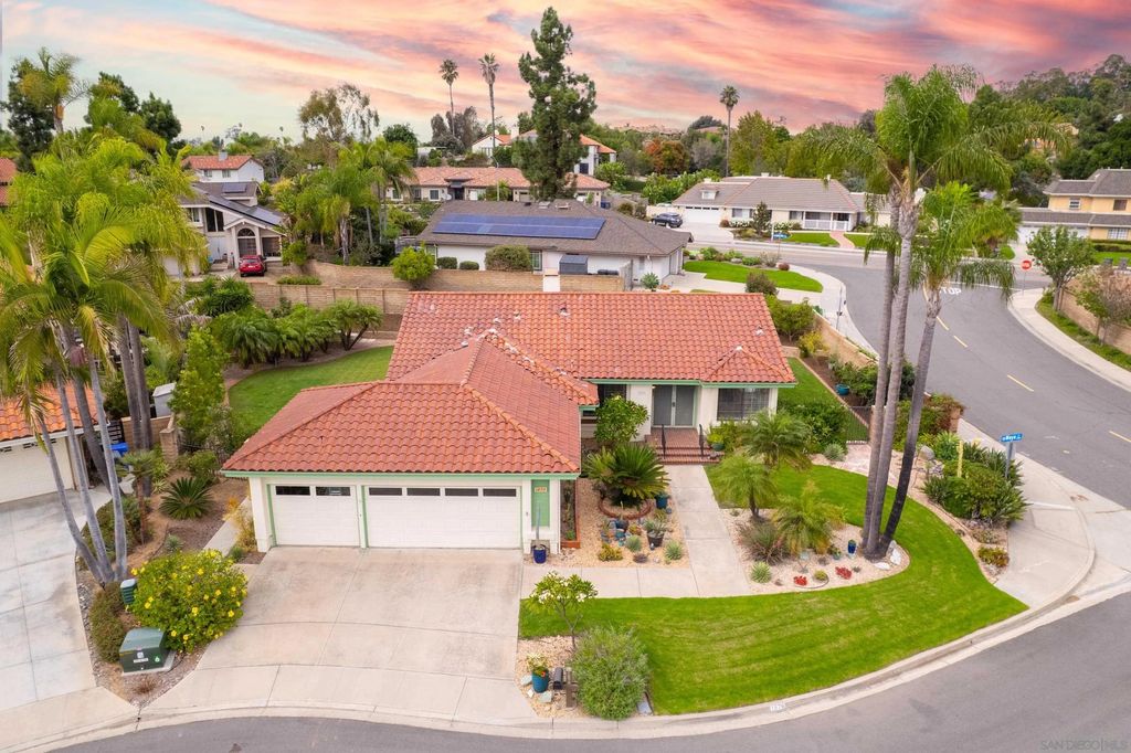 Photo of 1879 Maya Ct, Vista, CA 92081 (MLS # 250040114)
