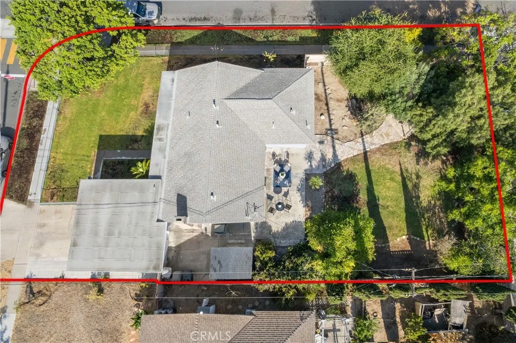 3357 W Olinda