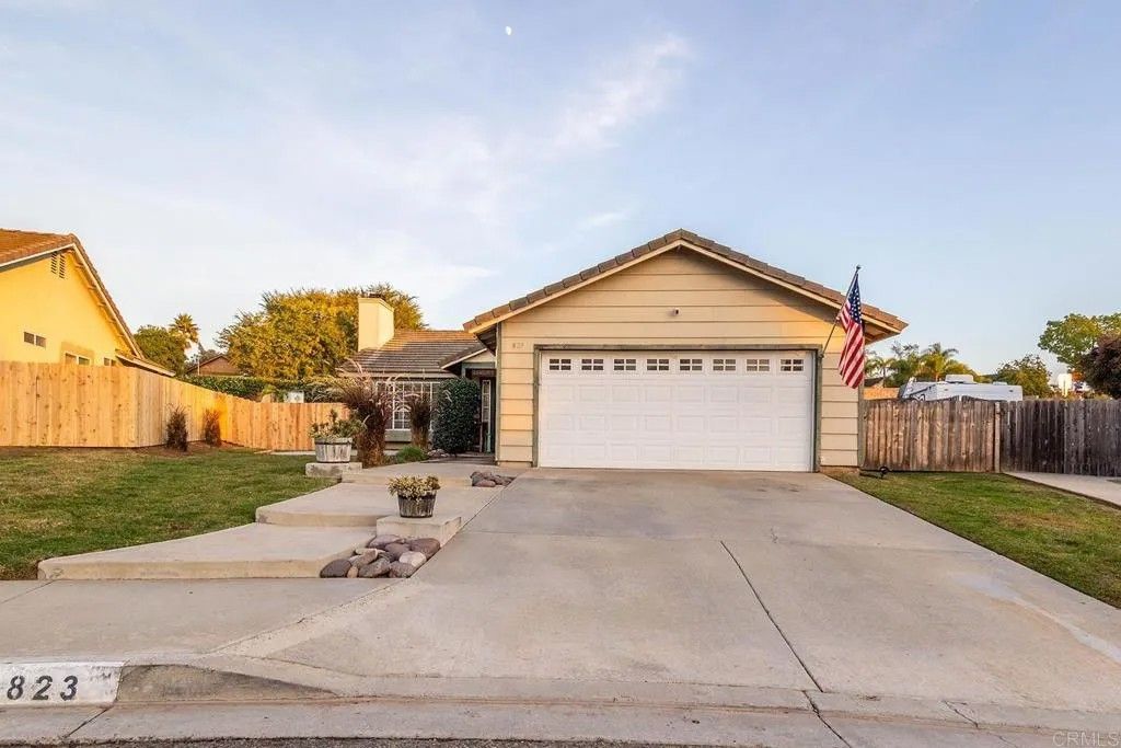 Photo of 823 Viking Lane, San Marcos, CA 92069 (MLS # NDP2511234)