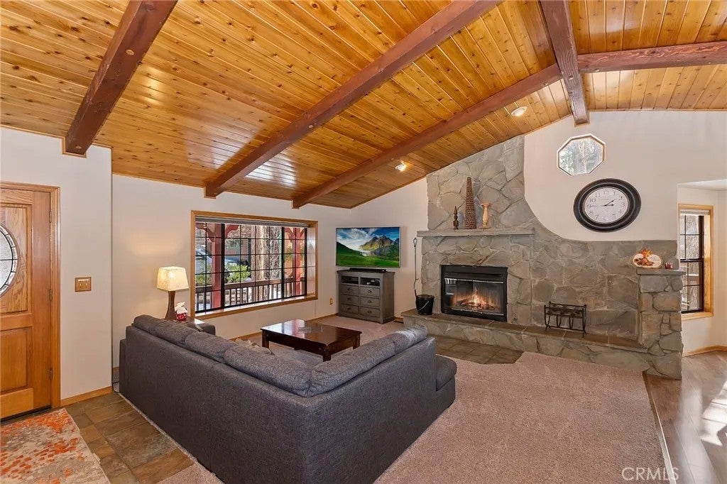 480 Crystal Lake