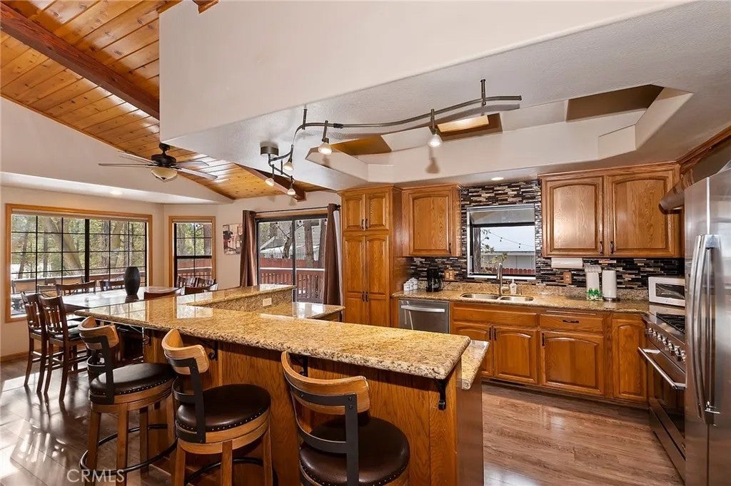 480 Crystal Lake