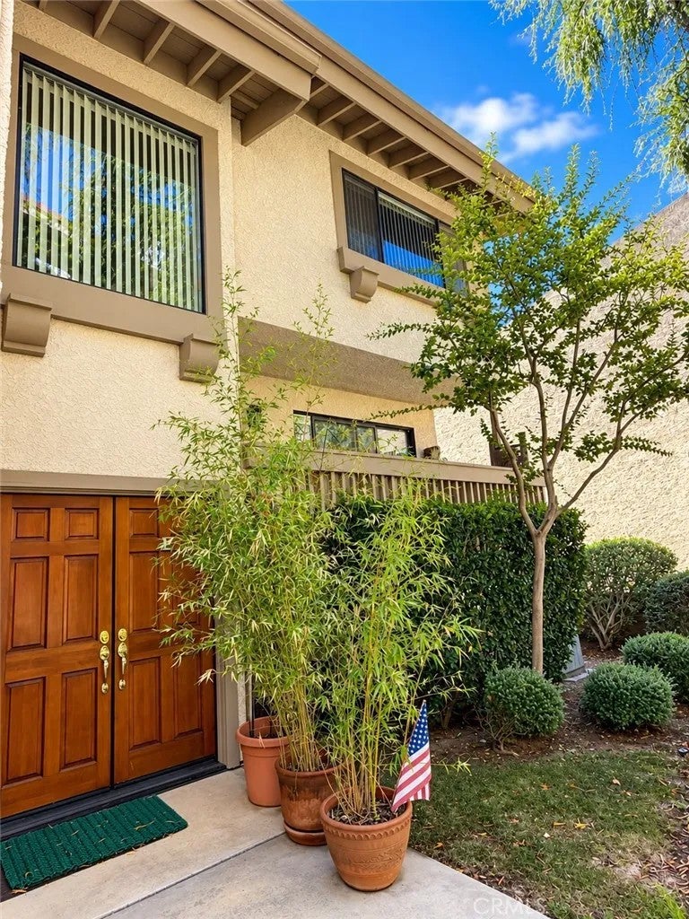 26009 Alizia Canyon E