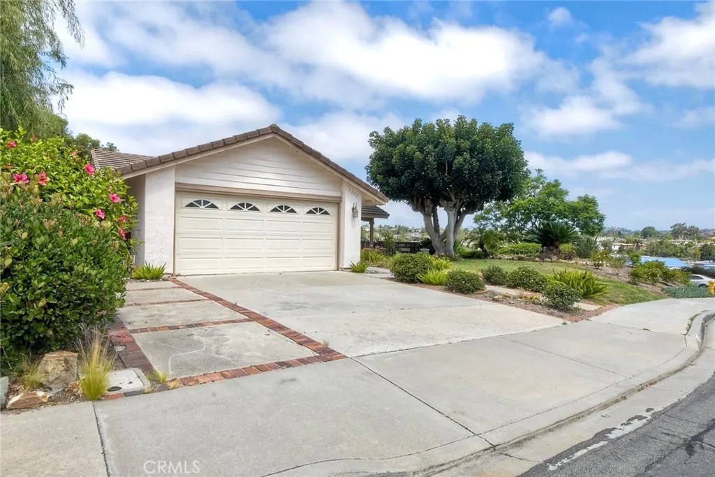 7905 Calle Posada