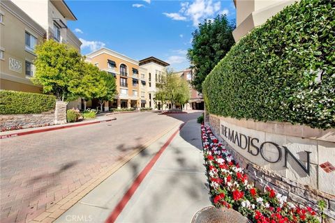 Photo of 24545 Town Center Dr #5304, Valencia, CA 91355 (MLS # SR26054486)