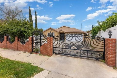 Photo of 6732 Farmdale, North Hollywood, CA 91606 (MLS # SR26020443)