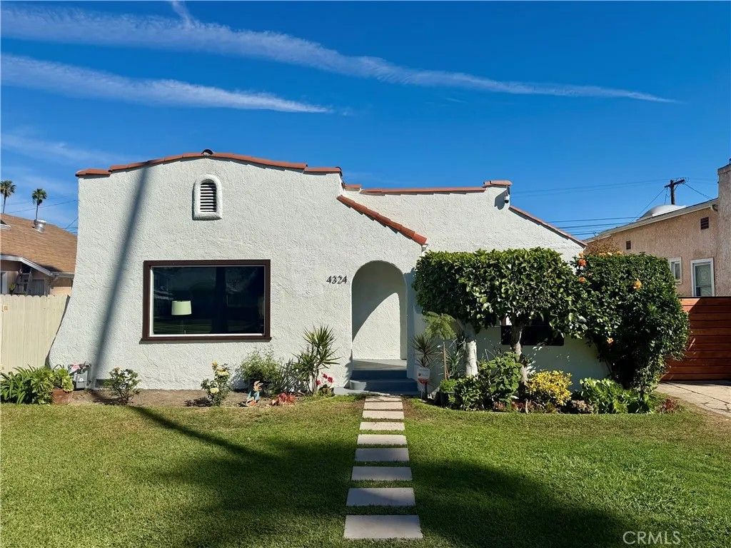Photo of 4324 2nd Ave, Los Angeles, CA 90008 (MLS # DW26113190)