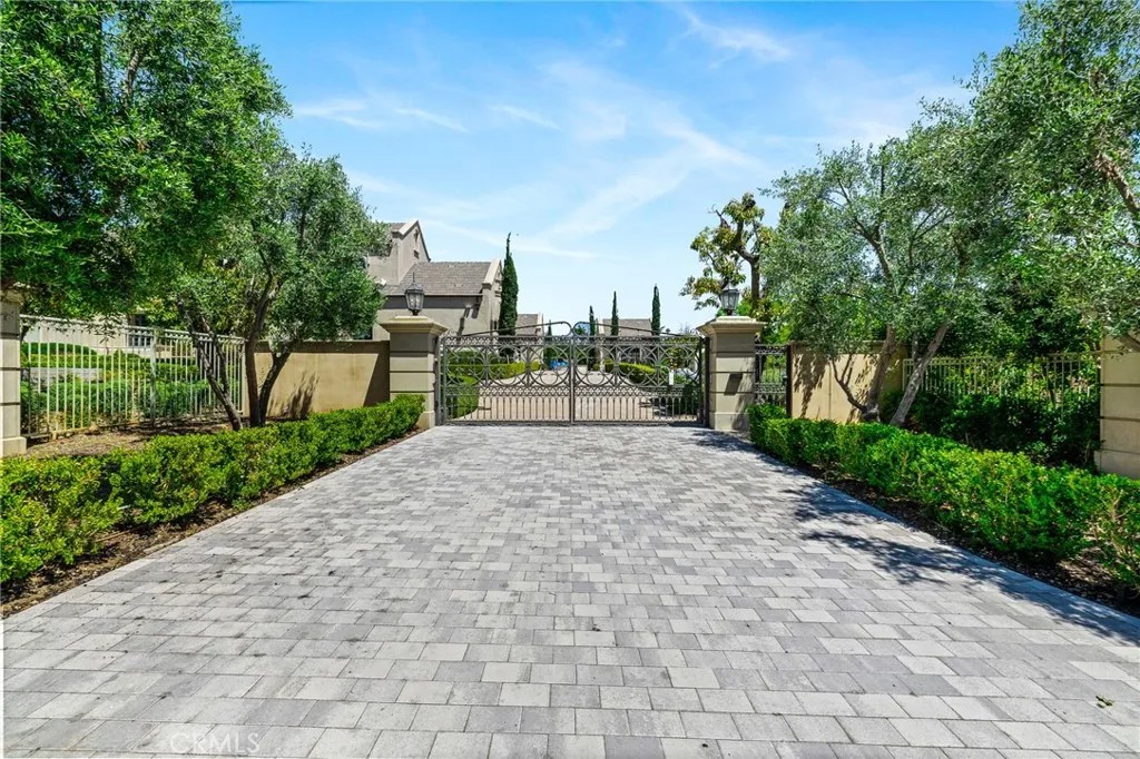 18 Dovetail Lane