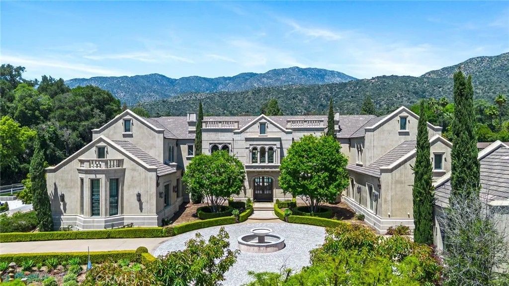18 Dovetail Lane