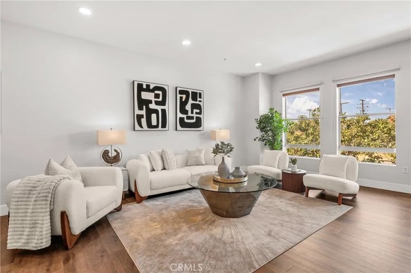 1401 Mission Street 208