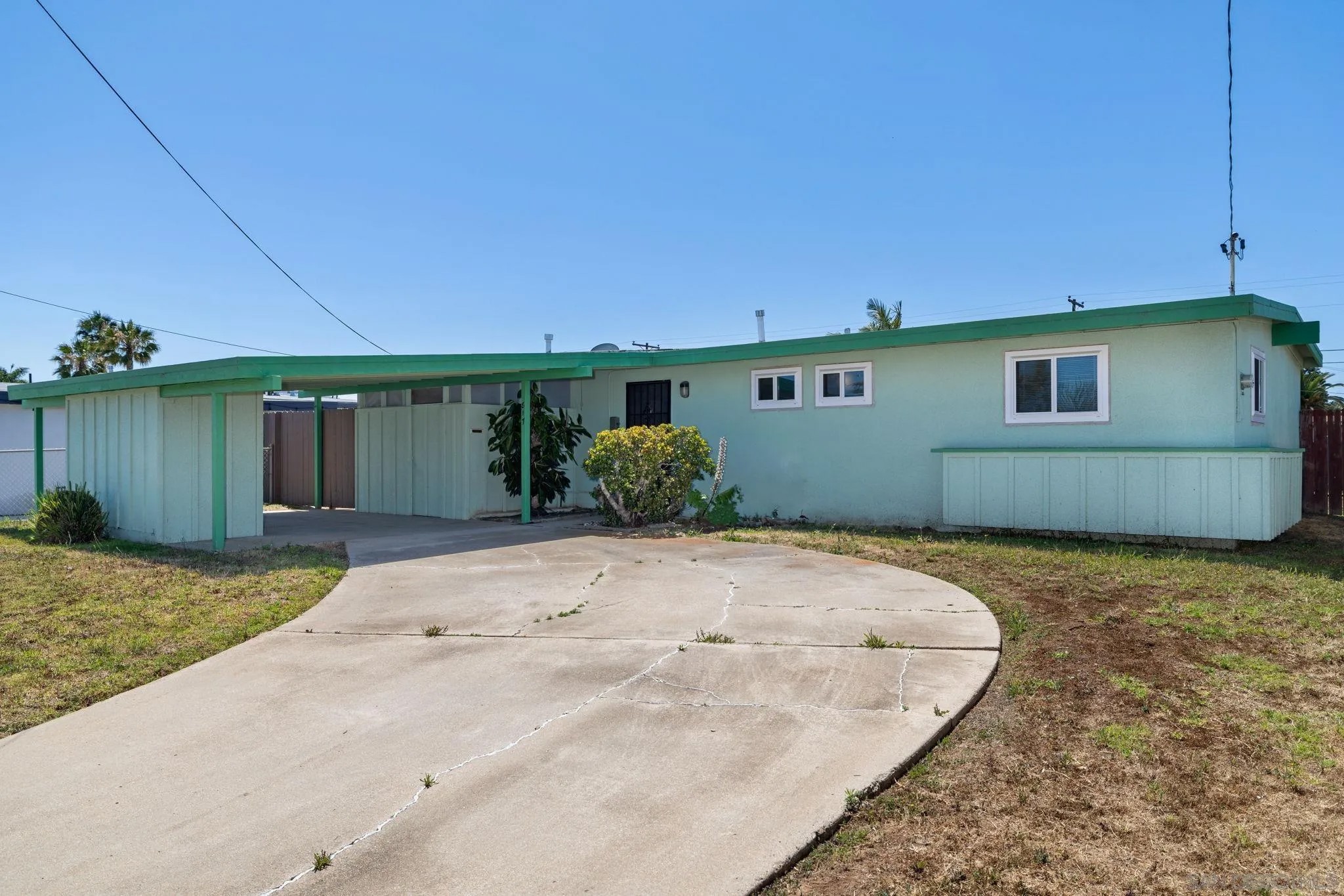 817 Holly Ave.