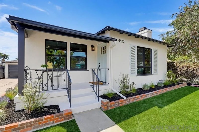 4620 Altadena Ave