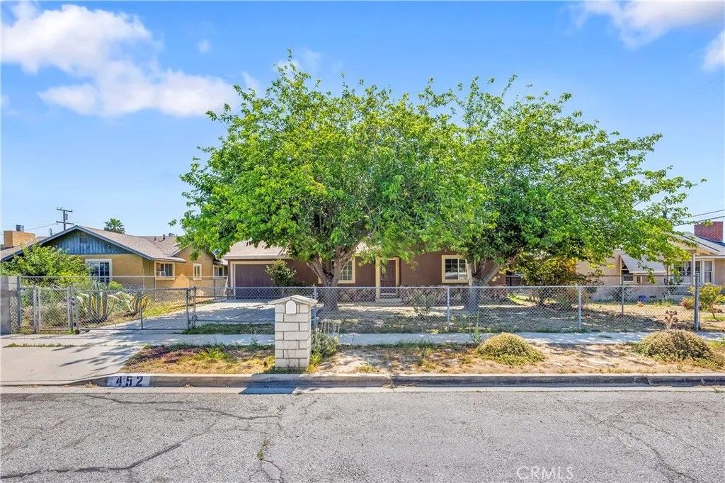 Photo of 452 S Harvard ST, Hemet, CA 92543 (MLS # SW26100214)