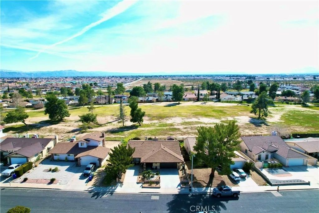 Photo of 15859 Nassau Dr, Victorville, CA 92395 (MLS # HD26039412)