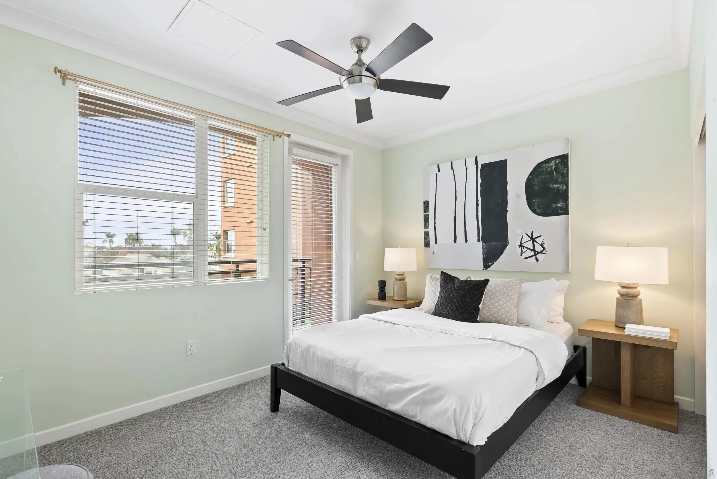 San Diego, California 92103, United States, 2 Bedrooms Bedrooms, ,2 BathroomsBathrooms,Residential,Active,77706