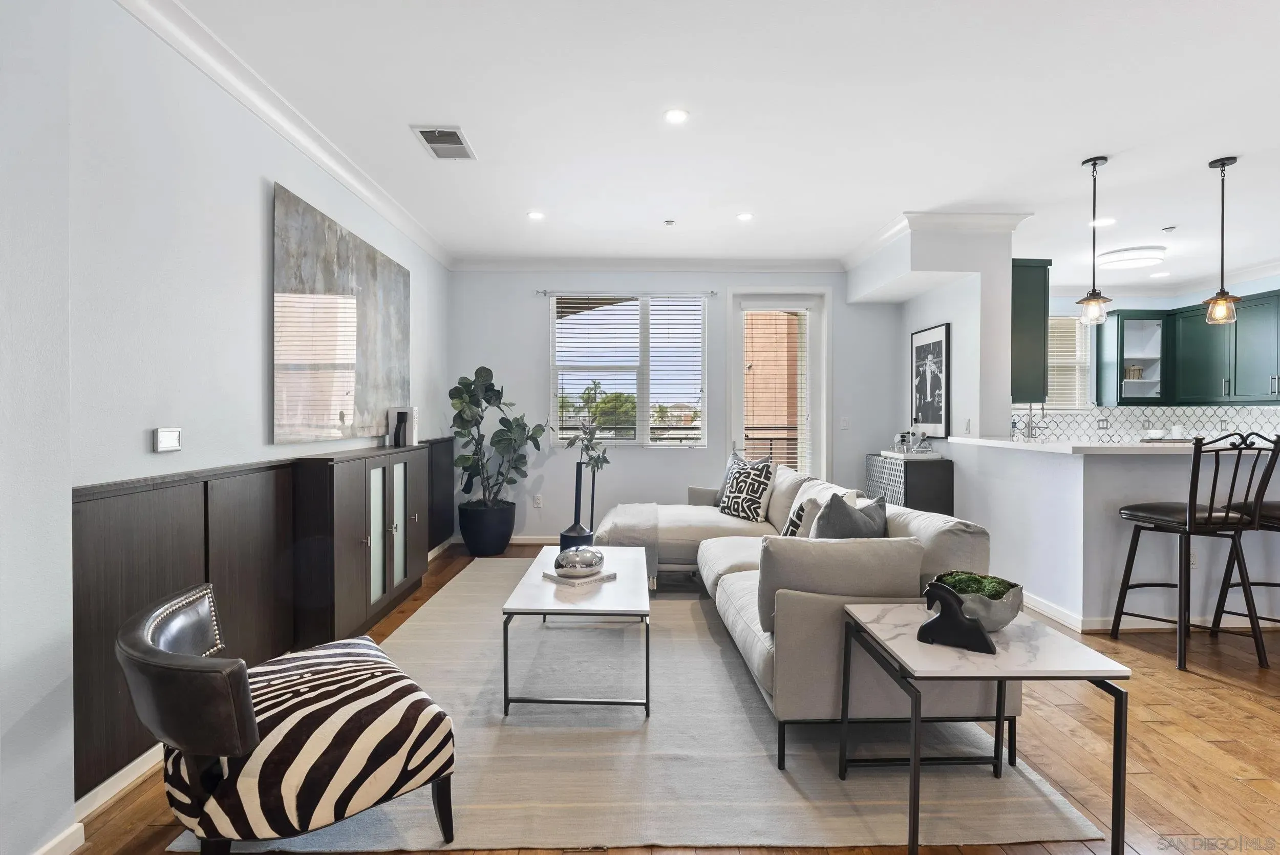 San Diego, California 92103, United States, 2 Bedrooms Bedrooms, ,2 BathroomsBathrooms,Residential,Active,77706