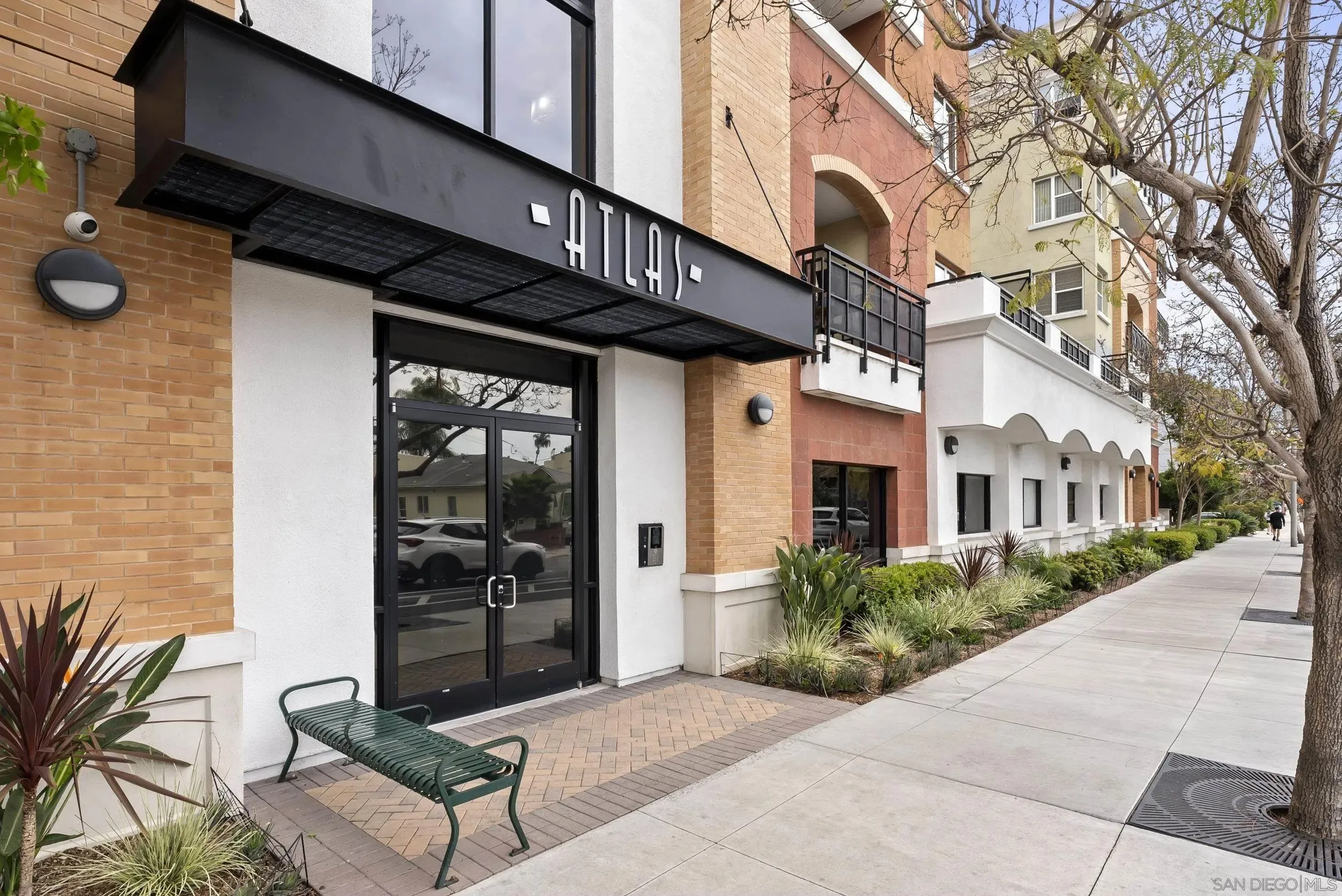 San Diego, California 92103, United States, 2 Bedrooms Bedrooms, ,2 BathroomsBathrooms,Residential,Active,77706