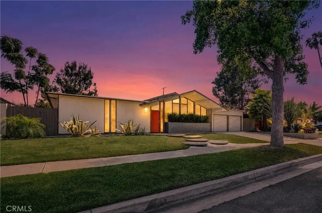 610 E Briardale